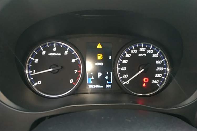 Used Mitsubishi Outlander 2019 2.0L Two-Wheel Drive Comfort Edition 7-Seater China VI Standard Instrument Cluster