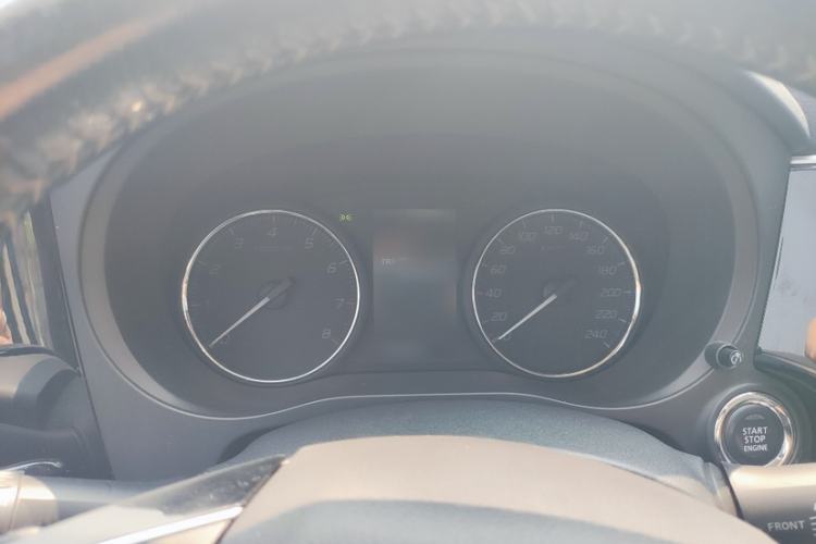 Used Mitsubishi Outlander 2019 2.0L Two-Wheel Drive Comfort Edition 7-Seater China VI Standard Interior 4