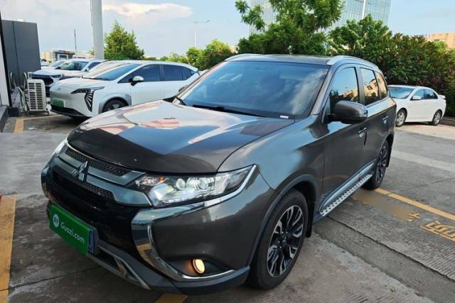 Used Mitsubishi Outlander 2019 2.0L Two-Wheel Drive Comfort Edition 5 Seats China VI Standard