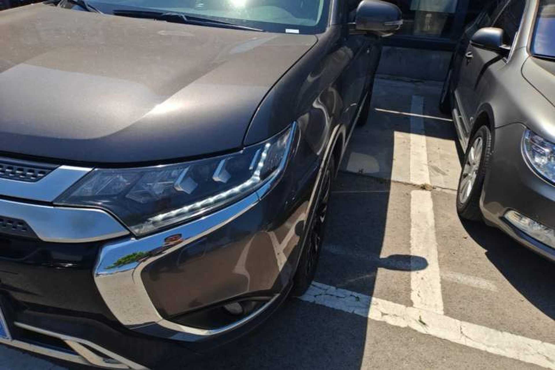 Used Mitsubishi Outlander 2019 2.4L Four-Wheel Drive Flagship Version 7 Seats China V Emission Standard Left Front Headlight