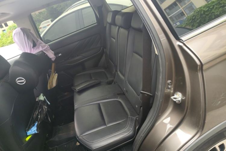 Used Mitsubishi Outlander 2019 2.4L 4x4 Zhi Xiang Edition 5 Seats China VI Standard Left Rear Seat