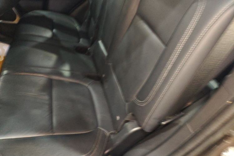 Used Mitsubishi Outlander 2019 2.4L 4x4 Zhi Xiang Edition 7 Seats China VI Standard Left Rear Seat
