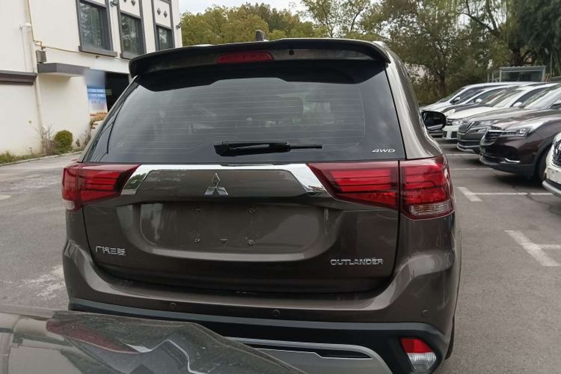 Used Mitsubishi Outlander 2019 2.4L 4x4 Zhi Xiang Edition 7 Seats China V Emission Standard Rear