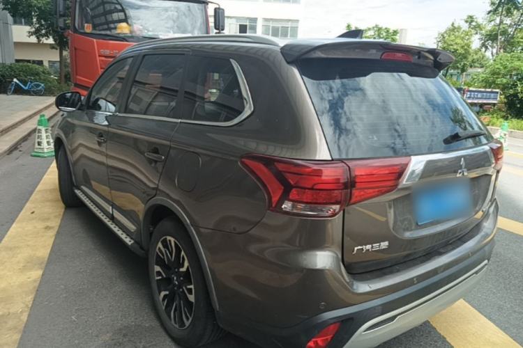 Used Mitsubishi Outlander 2019 2.0L Two-Wheel Drive Comfort Edition 5 Seats China V Standard Rear Left 45 Deg