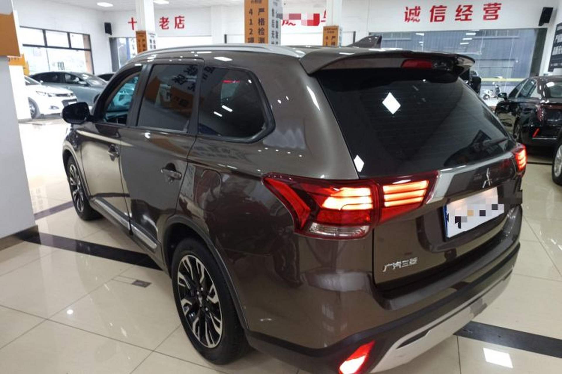 Used Mitsubishi Outlander 2019 2.0L Two-Wheel Drive Comfort Edition 5 Seats China V Standard Rear Left 45 Deg