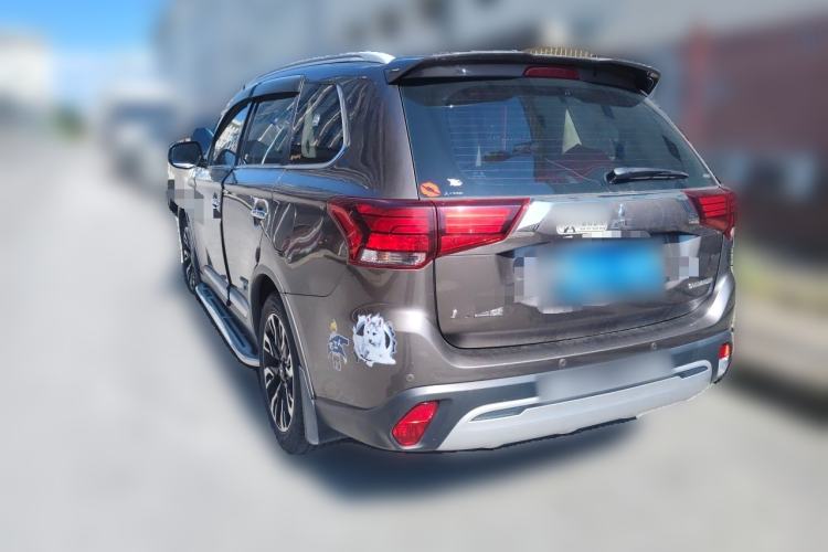 Used Mitsubishi Outlander 2019 2.4L 4x4 Zhi Xiang Edition 7 Seats China V Emission Standard Rear Left 45 Deg