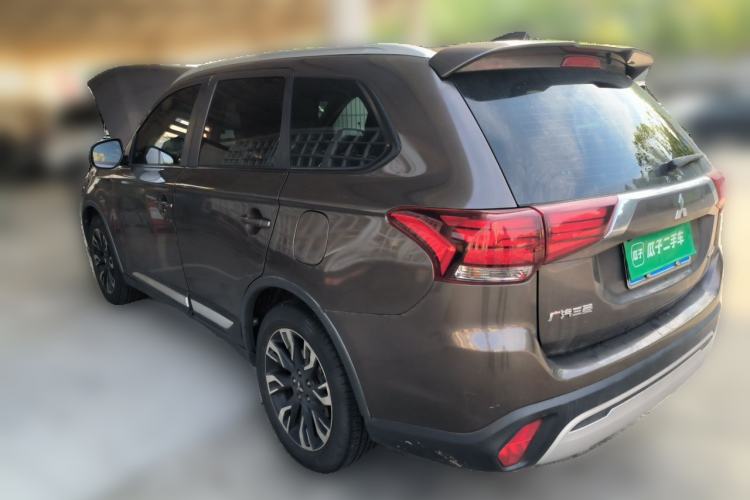 Used Mitsubishi Outlander 2019 2.0L Two-Wheel Drive Comfort Edition 5 Seats China V Standard Rear Left 45 Deg
