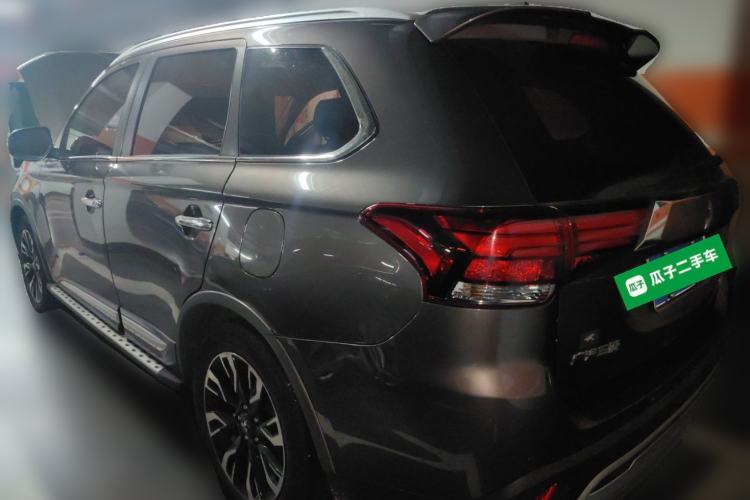 Used Mitsubishi Outlander 2019 2.0L Two-Wheel Drive Comfort Edition 5 Seats China V Standard Rear Left 45 Deg