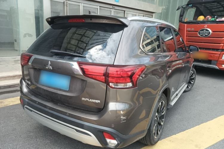 Used Mitsubishi Outlander 2019 2.0L Two-Wheel Drive Comfort Edition 5 Seats China V Standard Rear Right 45 Deg