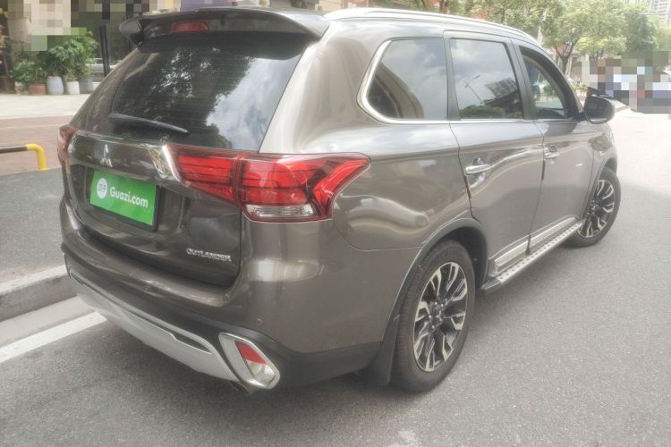 Used Mitsubishi Outlander 2019 2.4L Two-Wheel Drive ZhiXing Version 5 Seats China V Emission Standard Rear Right 45 Deg