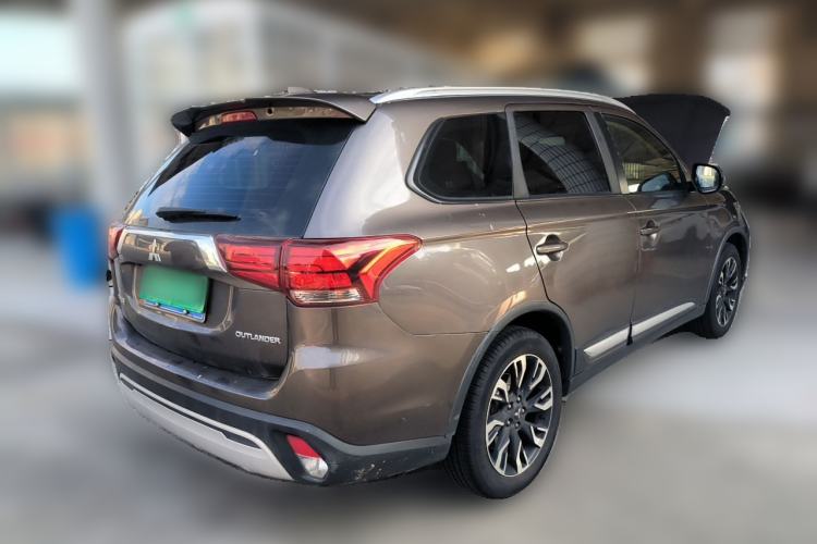 Used Mitsubishi Outlander 2019 2.0L Two-Wheel Drive Comfort Edition 5 Seats China V Standard Rear Right 45 Deg