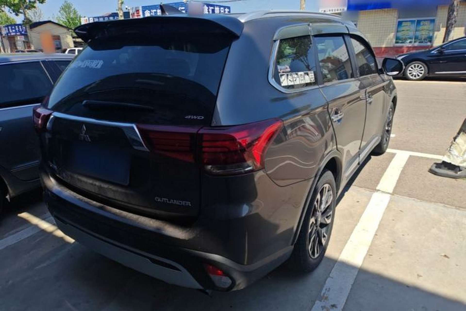Used Mitsubishi Outlander 2019 2.4L Four-Wheel Drive Flagship Version 7 Seats China V Emission Standard Rear Right 45 Deg