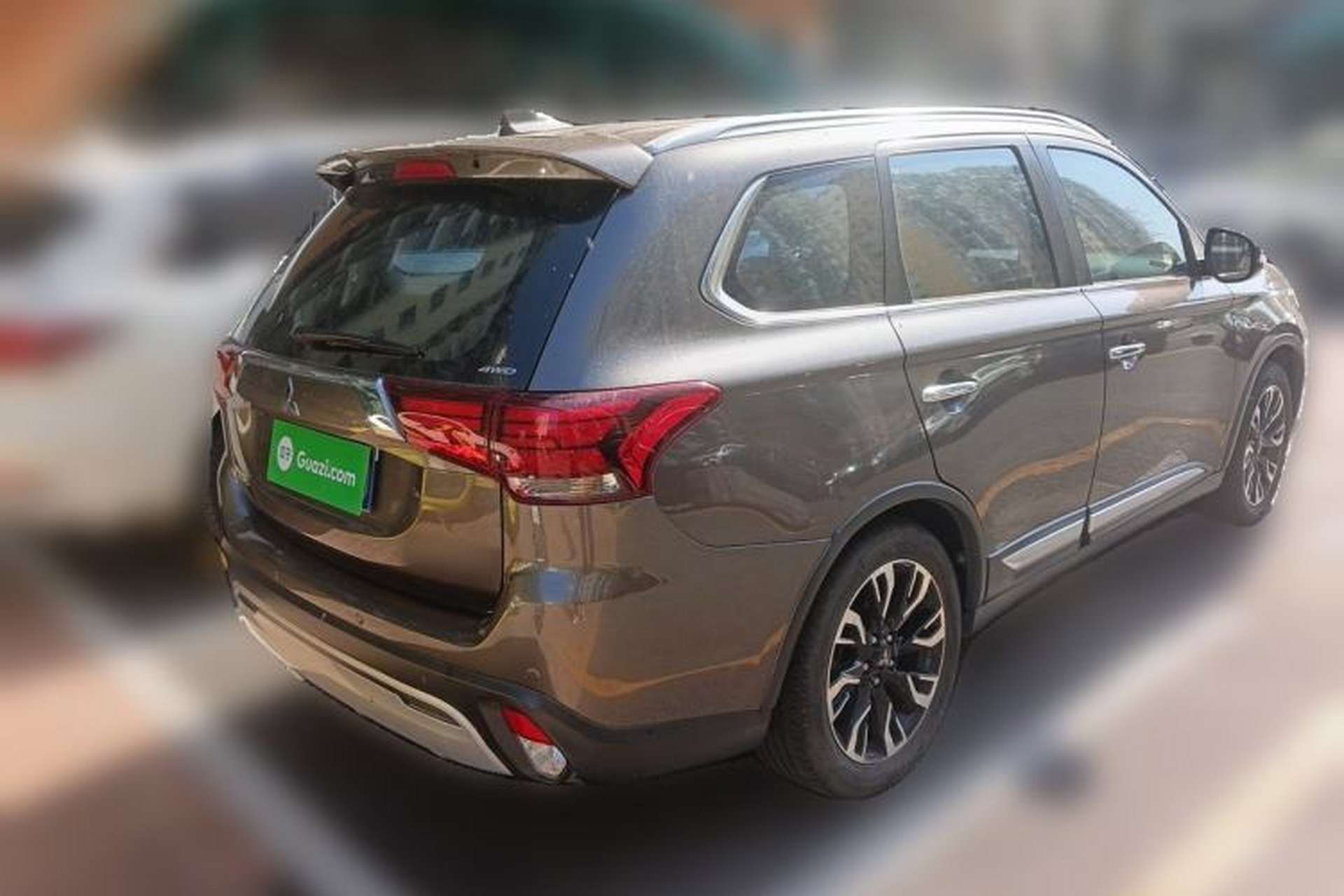 Used Mitsubishi Outlander 2019 2.4L 4x4 Zhi Xiang Edition 5 Seats China V Emission Standard Rear Right 45 Deg
