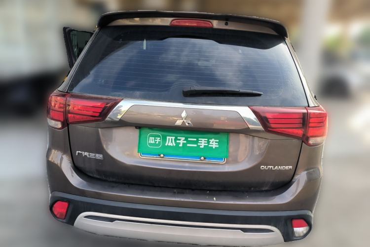 Used Mitsubishi Outlander 2019 2.0L Two-Wheel Drive Comfort Edition 5 Seats China V Standard Rear