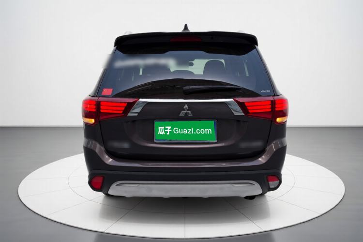 Used Mitsubishi Outlander 2019 2.4L Four-Wheel Drive Flagship Version 7 Seats China V Emission Standard Rear