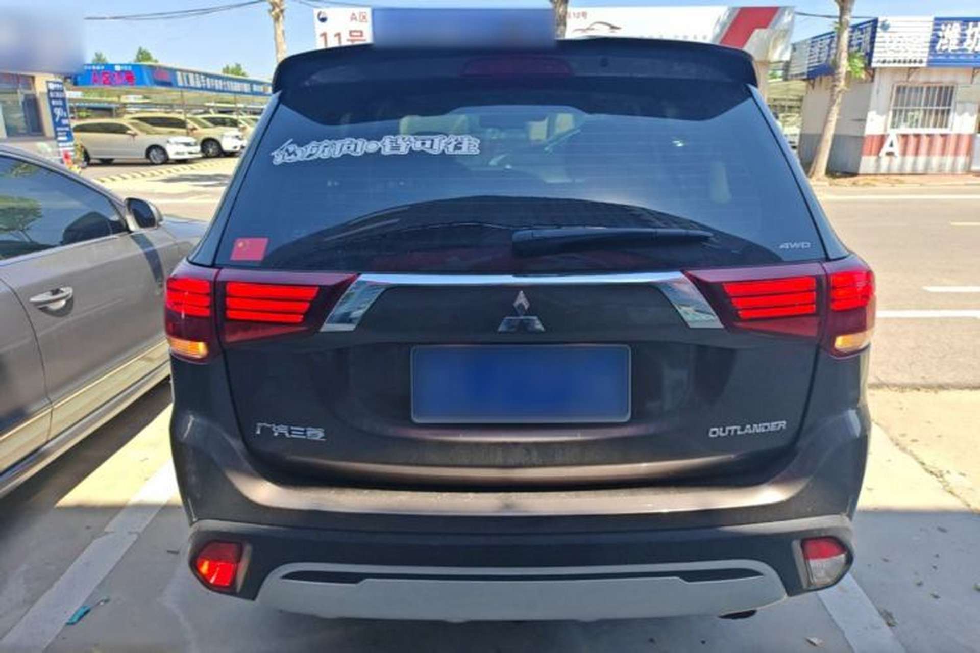 Used Mitsubishi Outlander 2019 2.4L Four-Wheel Drive Flagship Version 7 Seats China V Emission Standard Rear