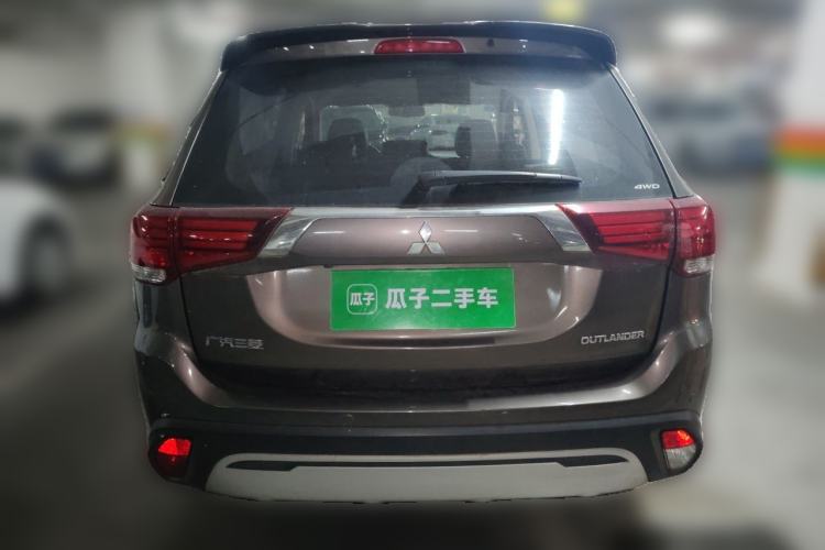 Used Mitsubishi Outlander 2019 2.4L 4x4 Zhi Xiang Edition 7 Seats China V Emission Standard Rear