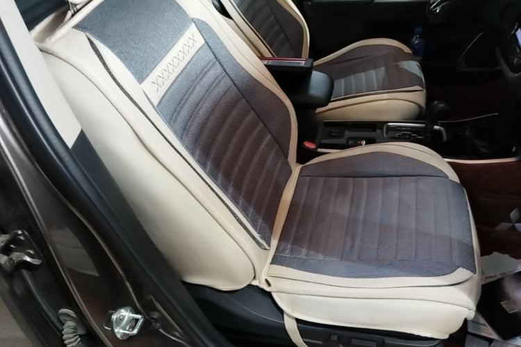 Used Mitsubishi Outlander 2019 2.0L Two-Wheel Drive Comfort Edition 7 Seats China V Emission Standard Right Front Seat