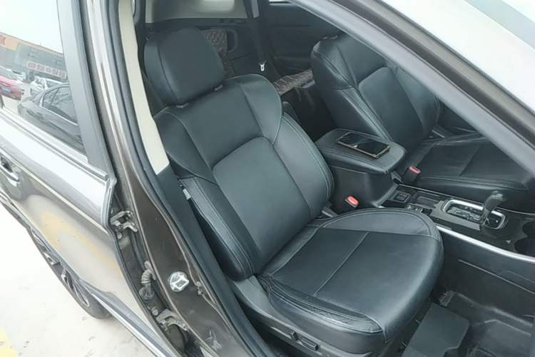 Used Mitsubishi Outlander 2019 2.0L Two-Wheel Drive Comfort Edition 5 Seats China V Standard Right Front Seat
