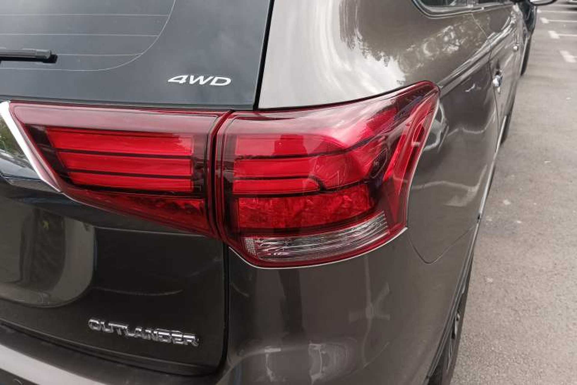 Used Mitsubishi Outlander 2019 2.4L 4x4 Zhi Xiang Edition 7 Seats China V Emission Standard Right Rear Taillight