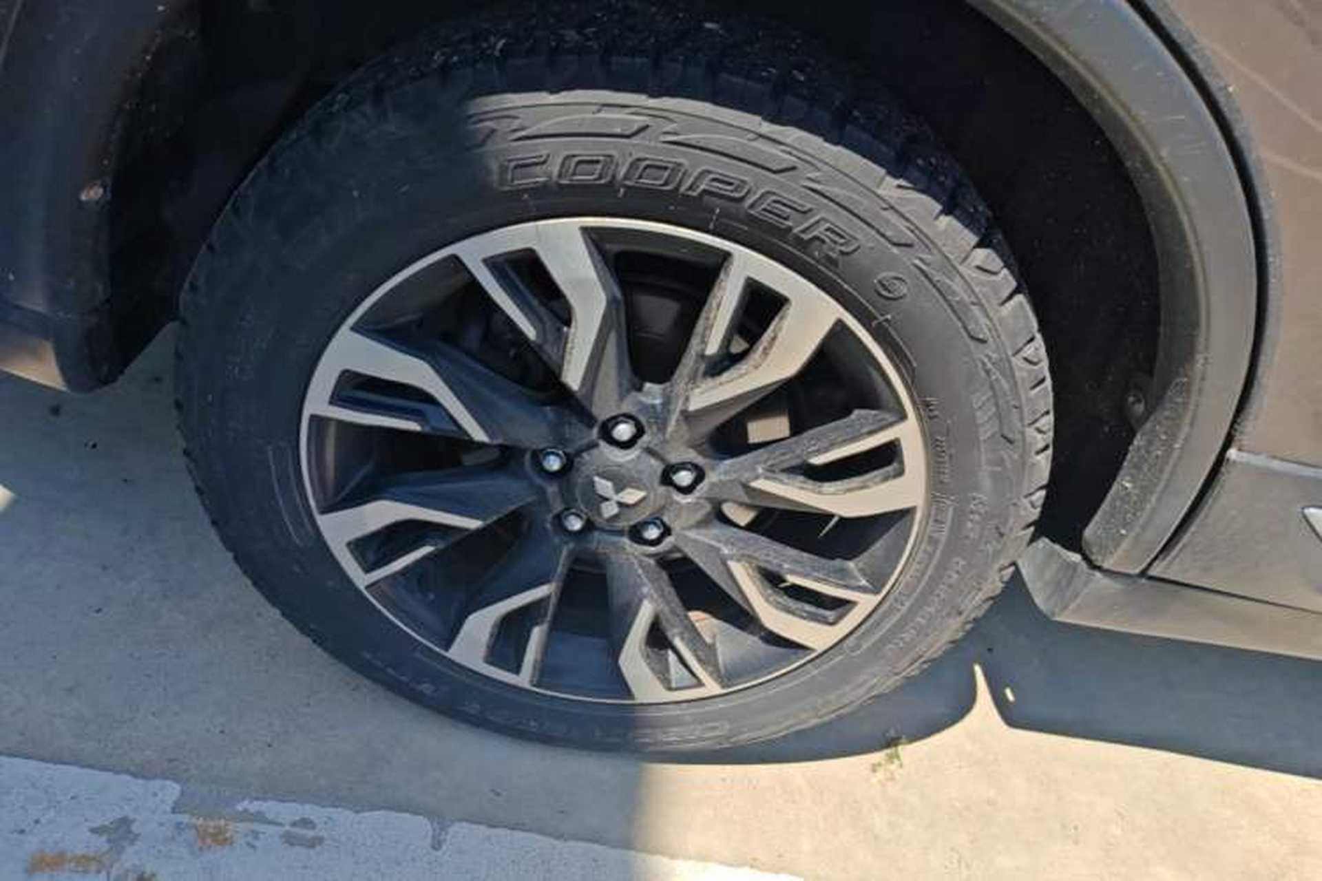 Used Mitsubishi Outlander 2019 2.4L Four-Wheel Drive Flagship Version 7 Seats China V Emission Standard Right Rear Wheel Hub