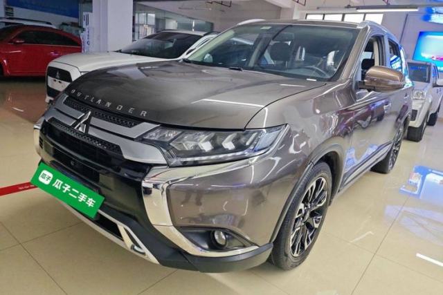 Used Mitsubishi Outlander 2019 2.4L 4x4 Zhi Xiang Edition 5 Seats China VI Standard