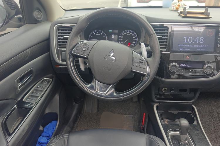 Used Mitsubishi Outlander 2019 2.4L 4x4 Zhi Xiang Edition 7 Seats China V Emission Standard Steering Wheel
