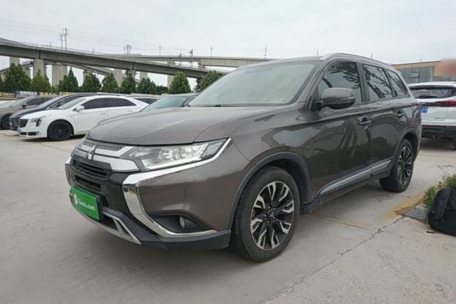 Used Mitsubishi Outlander 2019 2.0L Two-Wheel Drive Comfort Edition 5 Seats China V Standard