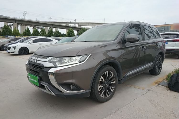 Used Mitsubishi Outlander 2019 2.0L Two-Wheel Drive Comfort Edition 5 Seats China V Standard Guazi used car, China used car export, Used car for sale, Used  cars, Cheapest cars for sale