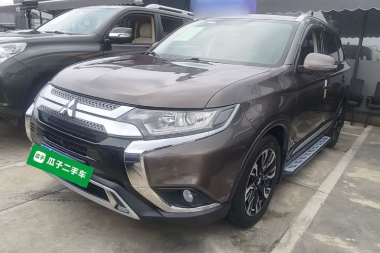 Used Mitsubishi Outlander 2019 2.0L Two-Wheel Drive Comfort Edition 7-Seater China VI Standard Guazi used car, China used car export, Used car for sale, Used cars, Cheapest cars for sale