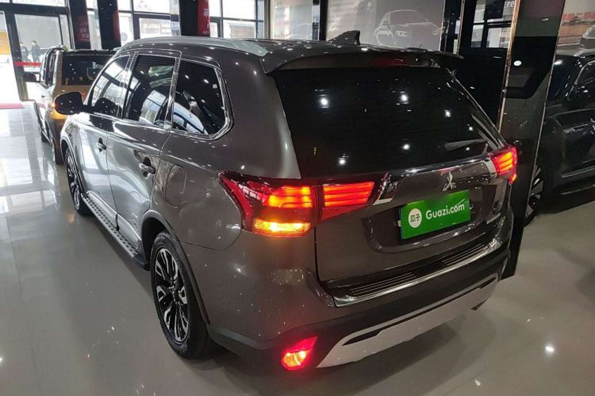 Used Mitsubishi Outlander 2019 2.0L Two-Wheel Drive Comfort Edition 5 Seats China VI Standard Exterior 3