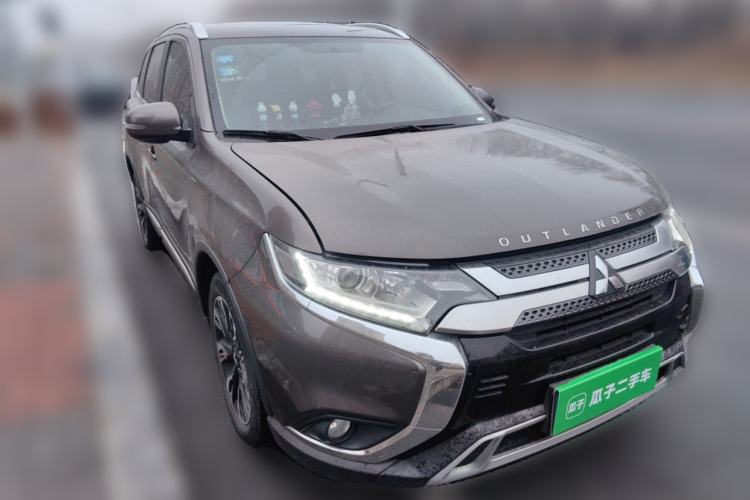 Used Mitsubishi Outlander 2019 2.0L Two-Wheel Drive Comfort Edition 5 Seats China V Standard Front Right 45 Deg
