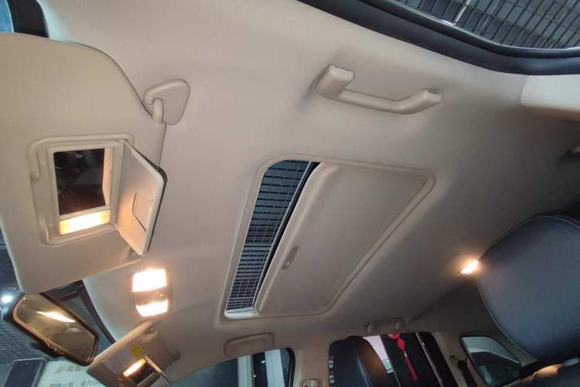 Used Mitsubishi Outlander 2019 2.0L Two-Wheel Drive Comfort Edition 5 Seats China VI Standard Headliner
