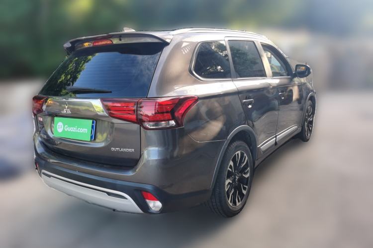 Used Mitsubishi Outlander 2019 2.0L Two-Wheel Drive Comfort Edition 5 Seats China VI Standard Rear Right 45 Deg