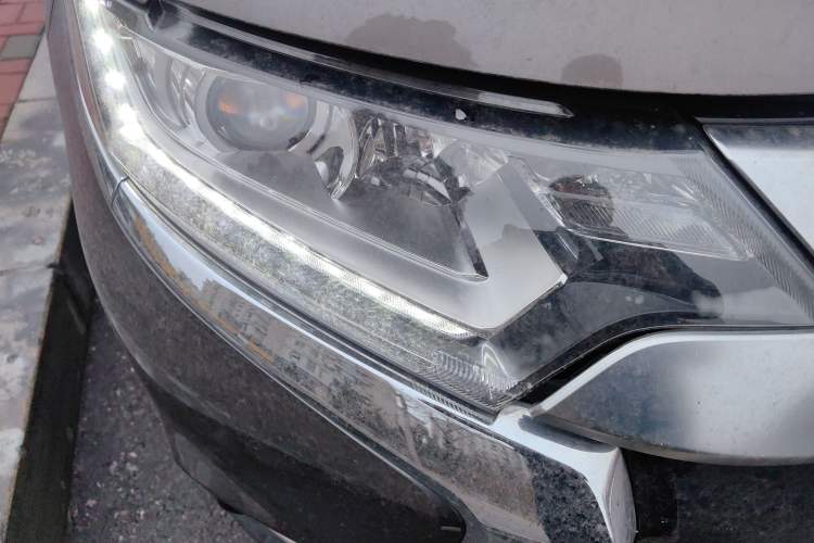 Used Mitsubishi Outlander 2019 2.0L Two-Wheel Drive Comfort Edition 5 Seats China V Standard Right Front Headlight
