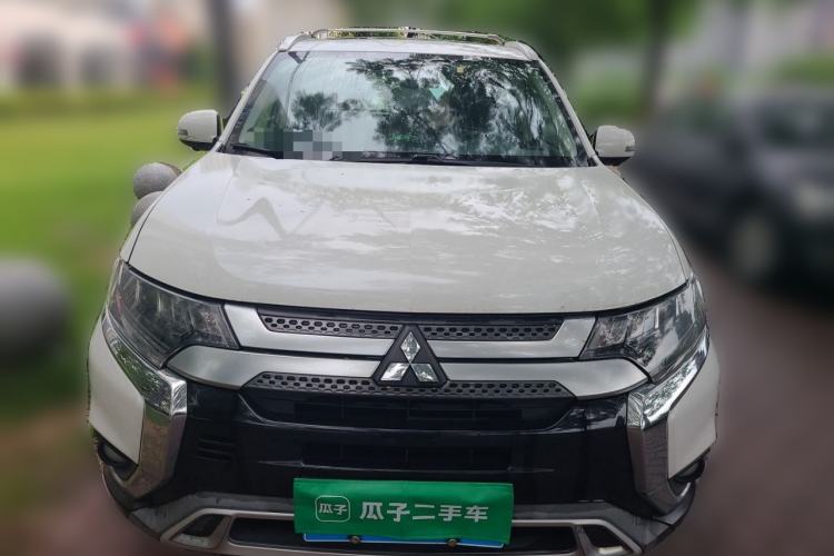 Used Mitsubishi Outlander 2019 2.4L 4x4 Zhi Xiang Edition 7 Seats China VI Standard Front