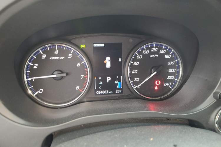 Used Mitsubishi Outlander 2019 2.4L 4x4 Zhi Xiang Edition 7 Seats China VI Standard Instrument Cluster