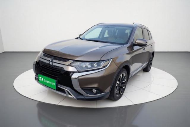 Used Mitsubishi Outlander 2019 2.4L 4x4 Zhi Xiang Edition 7 Seats China VI Standard
