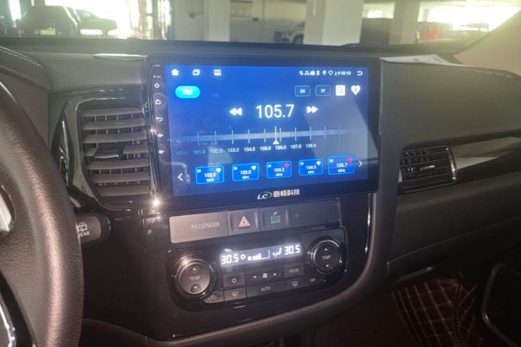 Used Mitsubishi Outlander 2019 2.4L 4x4 Zhi Xiang Edition 7 Seats China V Emission Standard Audio And AC Panel