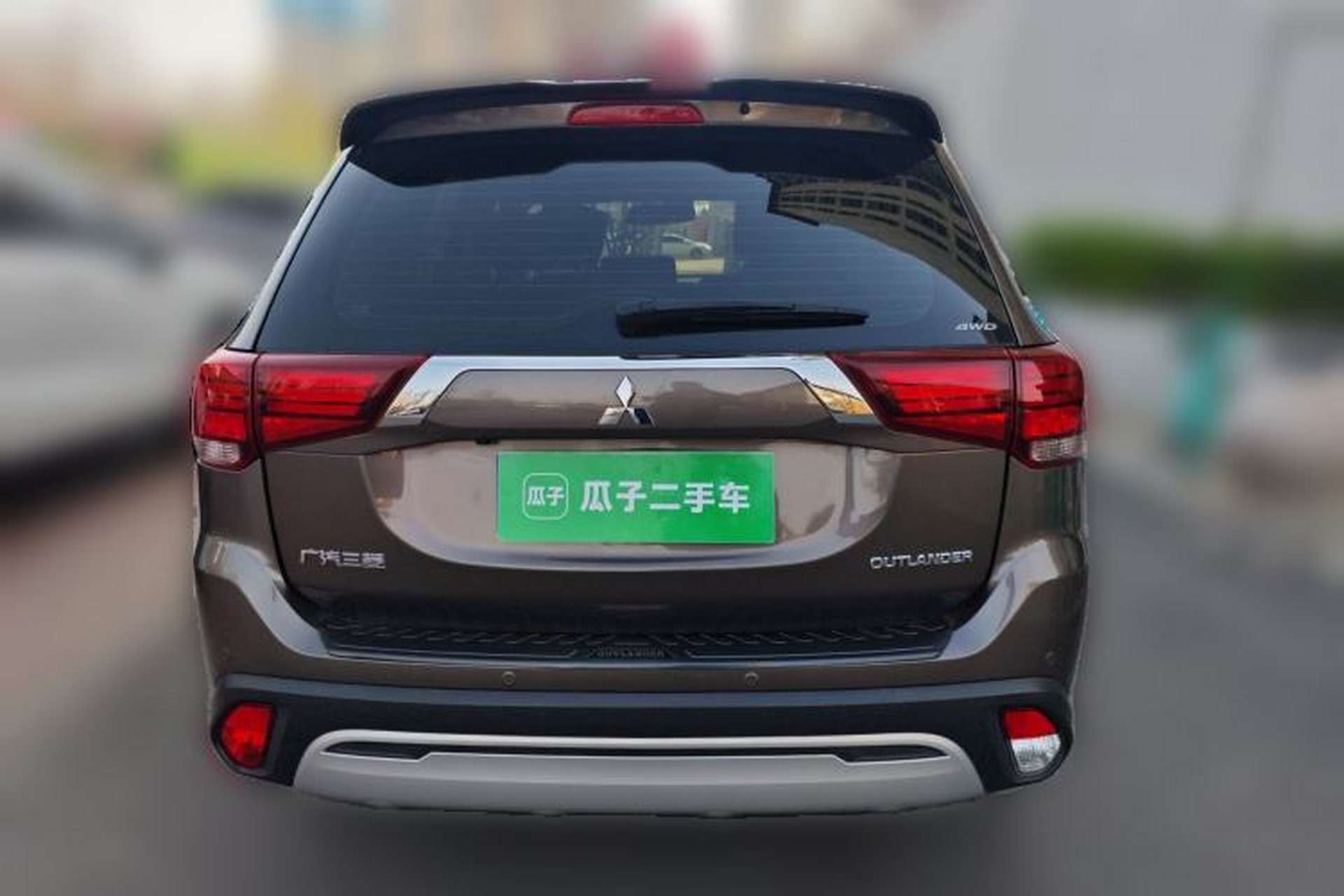 Used Mitsubishi Outlander 2019 2.4L 4x4 Zhi Xiang Edition 7 Seats China VI Standard Exterior 4