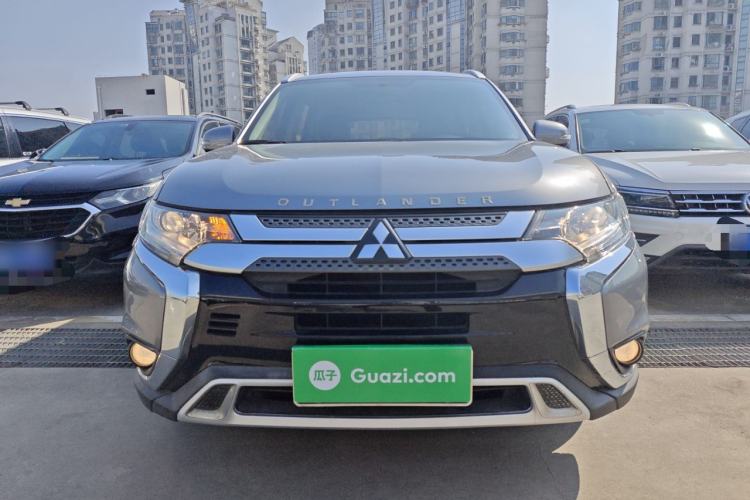 Used Mitsubishi Outlander 2019 2.0L Two-Wheel Drive Comfort Edition 7-Seater China VI Standard Front