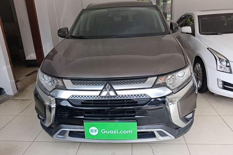 Used Mitsubishi Outlander 2019 2.0L Two-Wheel Drive Comfort Edition 5 Seats China VI Standard Front