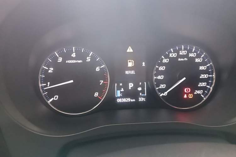 Used Mitsubishi Outlander 2019 2.0L Two-Wheel Drive Comfort Edition 5 Seats China VI Standard Instrument Cluster