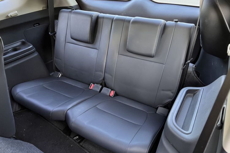 Used Mitsubishi Outlander 2019 2.4L 4x4 Zhi Xiang Edition 7 Seats China VI Standard Interior 5