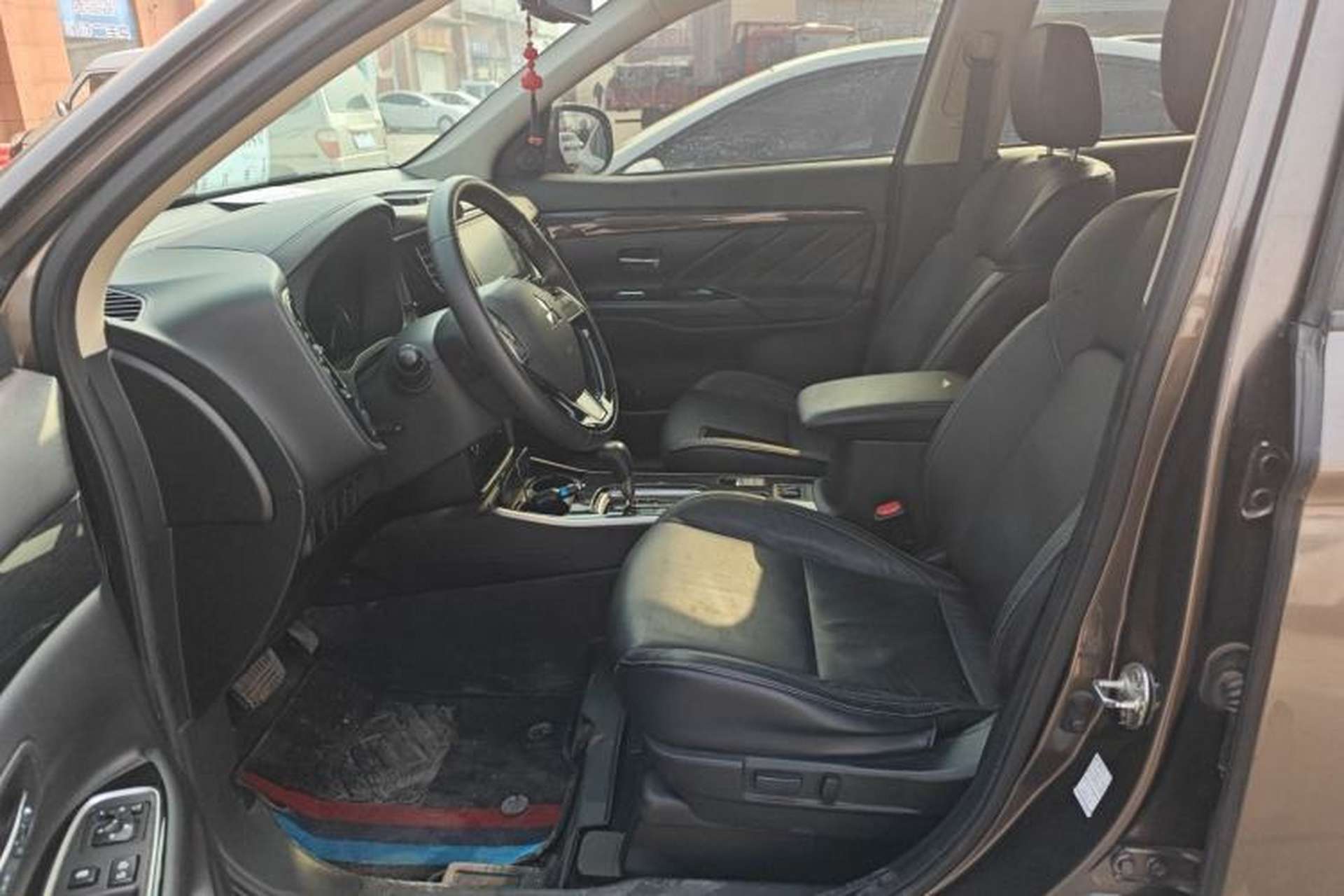 Used Mitsubishi Outlander 2019 2.0L Two-Wheel Drive Comfort Edition 5 Seats China V Standard Left Front Seat