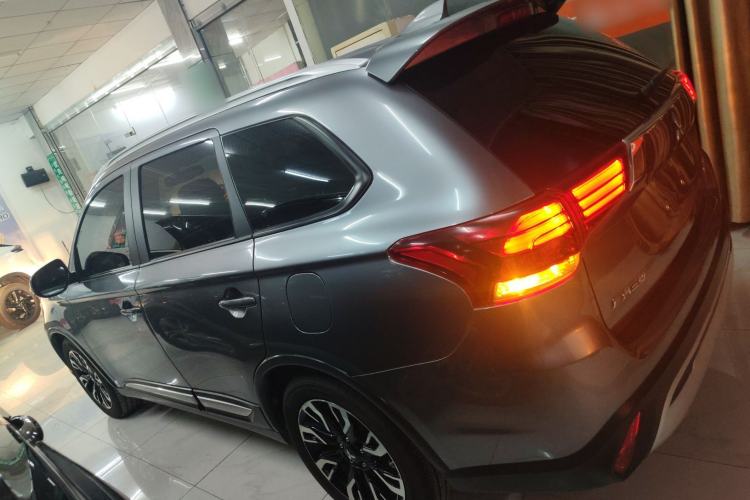 Used Mitsubishi Outlander 2019 2.0L Two-Wheel Drive Comfort Edition 5 Seats China VI Standard Left Side