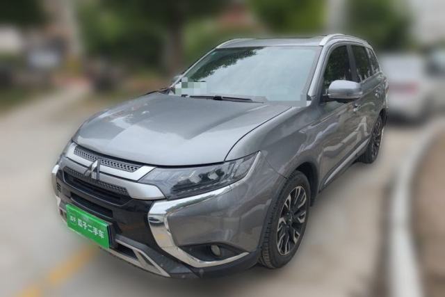 Used Mitsubishi Outlander 2019 2.4L 4x4 Zhi Xiang Edition 7 Seats China VI Standard