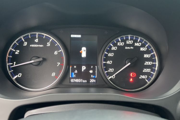 Used Mitsubishi Outlander 2019 2.4L 4x4 Zhi Xiang Edition 7 Seats China VI Standard Odometer Close Up