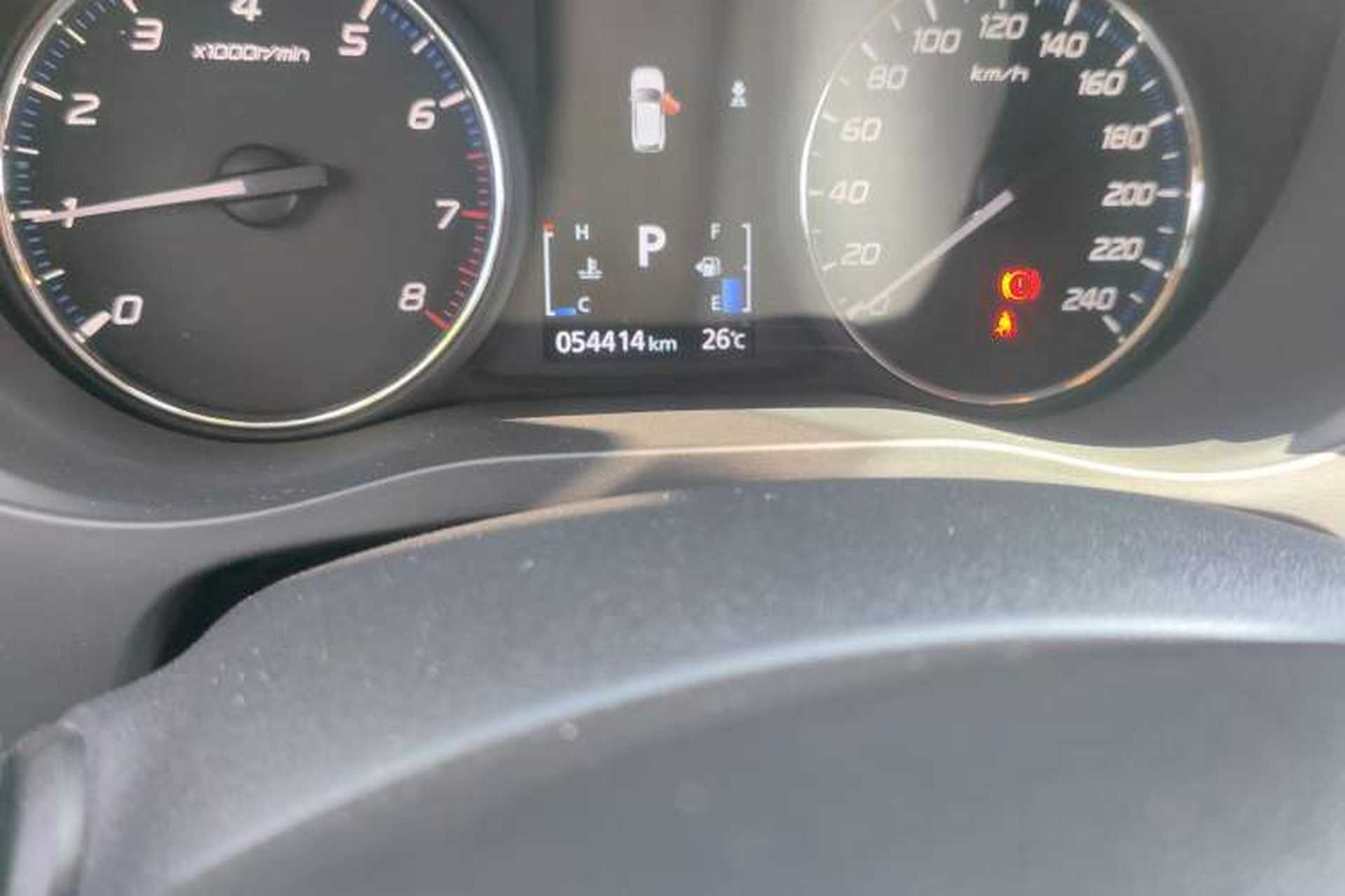 Used Mitsubishi Outlander 2019 2.4L 4x4 Zhi Xiang Edition 7 Seats China V Emission Standard Odometer Close Up