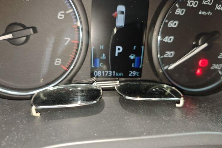 Used Mitsubishi Outlander 2019 2.4L 4x4 Zhi Xiang Edition 5 Seats China VI Standard Odometer Close Up